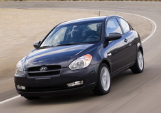 /data/articles/58/2008-Hyundai-Accent-08small.jpg